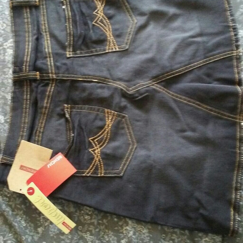 BENCH brand new miniskirt nwt!